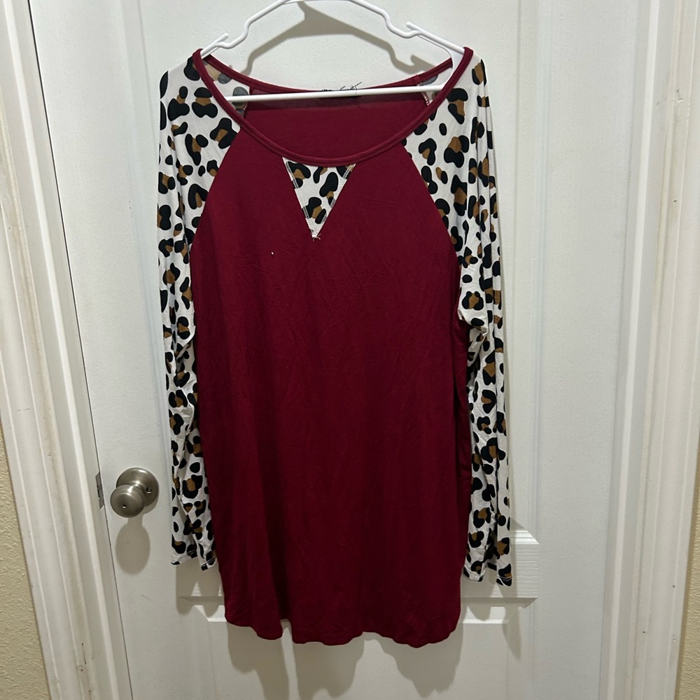 💰 HEIMISH USA Burgundy and Leopard Long Sleeve Top